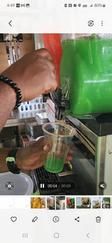 Frozen drink machine